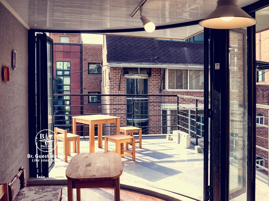 Br. Guesthouse Hongdae Seúl Exterior foto
