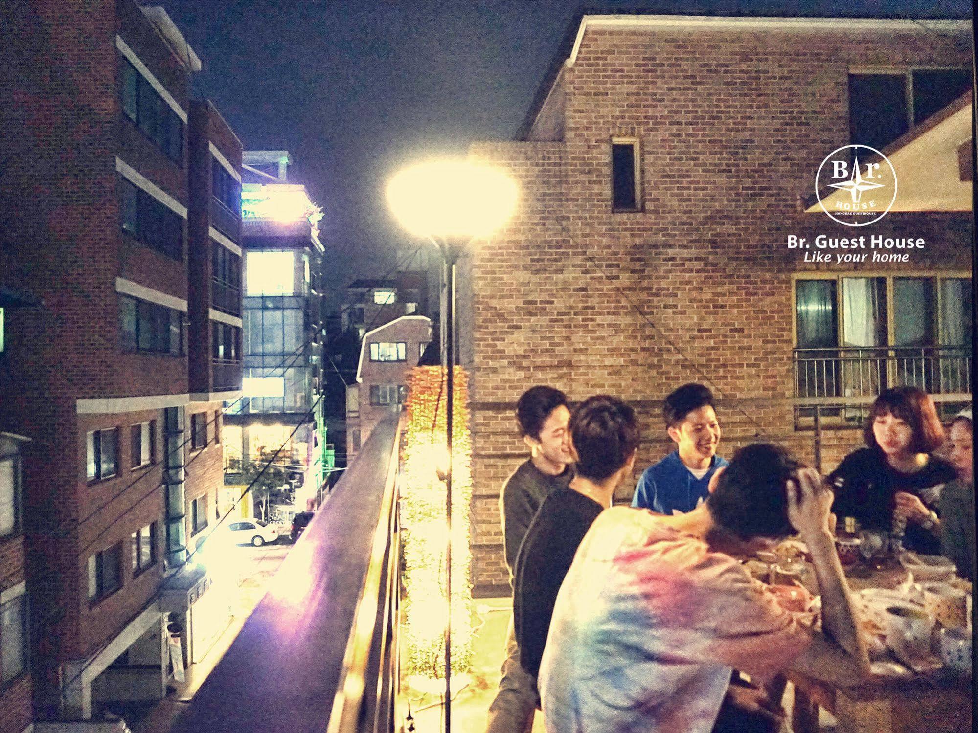 Br. Guesthouse Hongdae Seúl Exterior foto